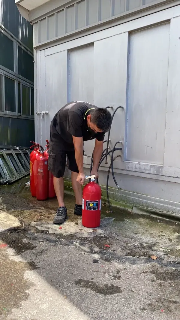 CO2性能檢查流程－將殘餘CO2氣體排出